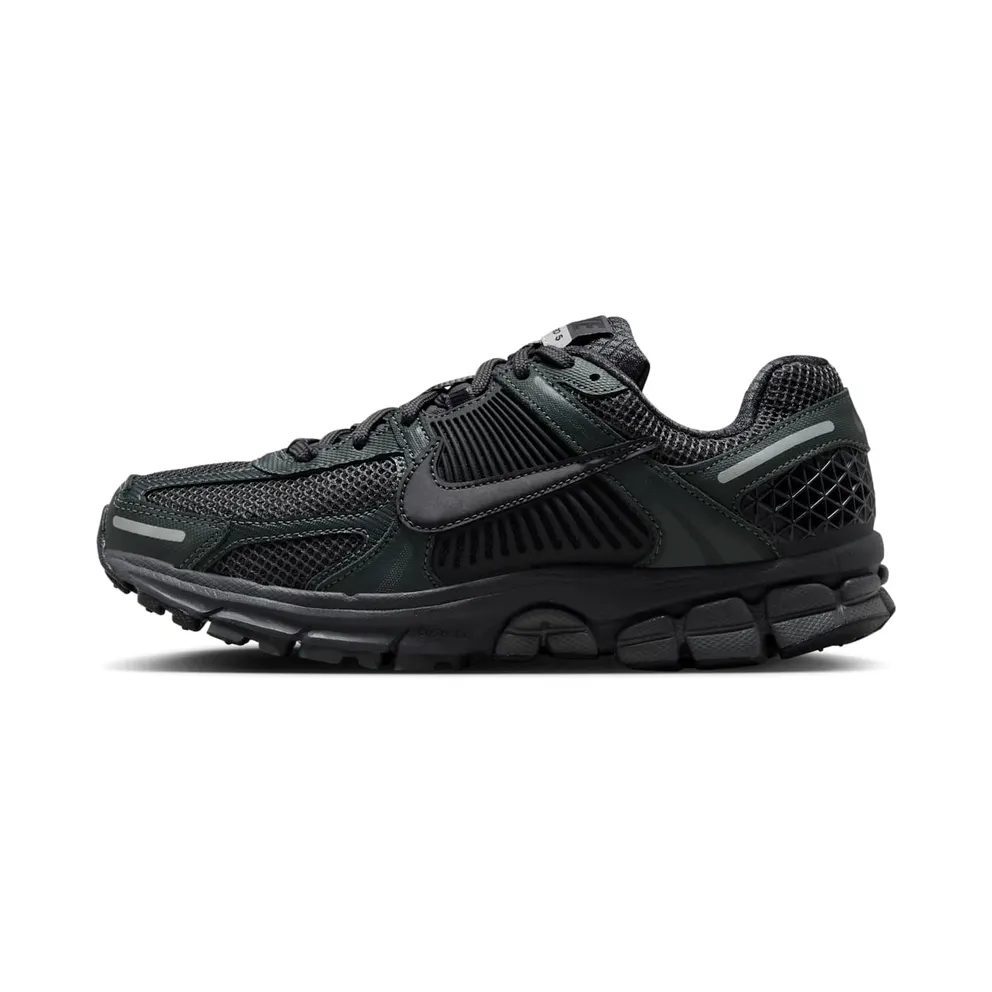 Nike Zoom Vomero 5 “Triple Black” (FQ7079-002)