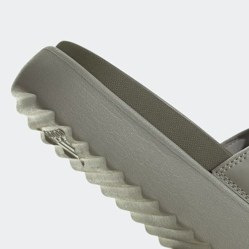 adidas-adilette HQ6180