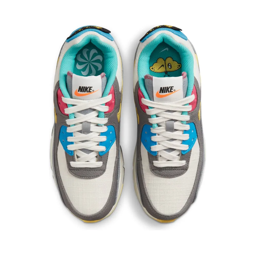 Nike Air Max 90 Older Kids’ Grey 50% Sustainable Materials (DN4415-001)