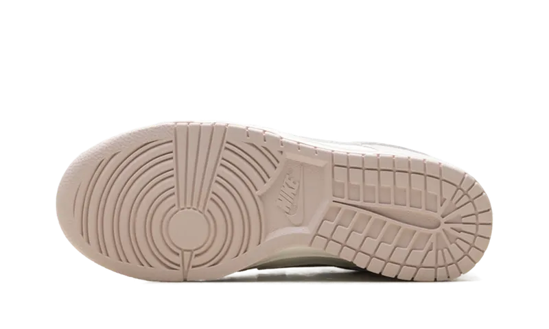 Nike Dunk Low “Pink Oxford / Sail” (IM6572-602)