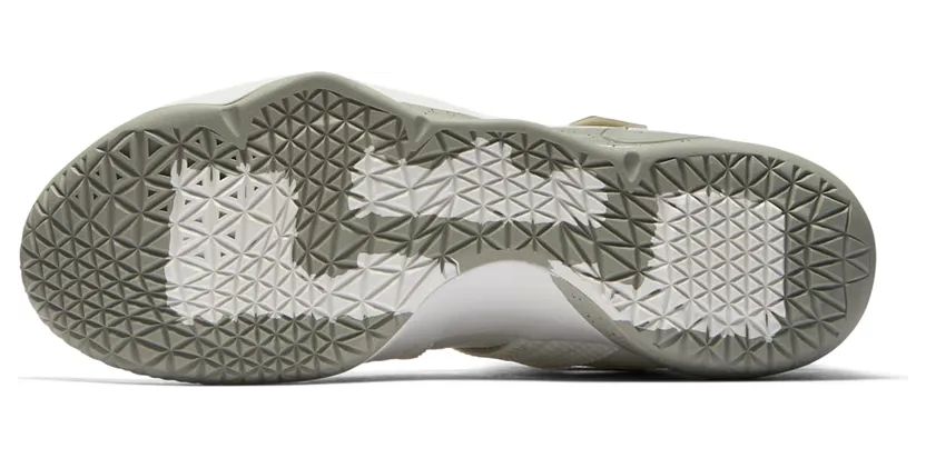 nike-lebron-soldier 897646-005
