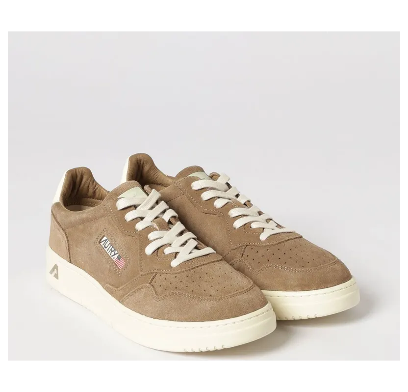 Autry Medalist Low Sneakers in Suede Brown (AULMUH10)