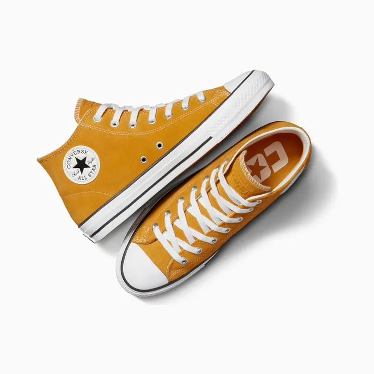 converse-chuck-taylor-all-star A04602C