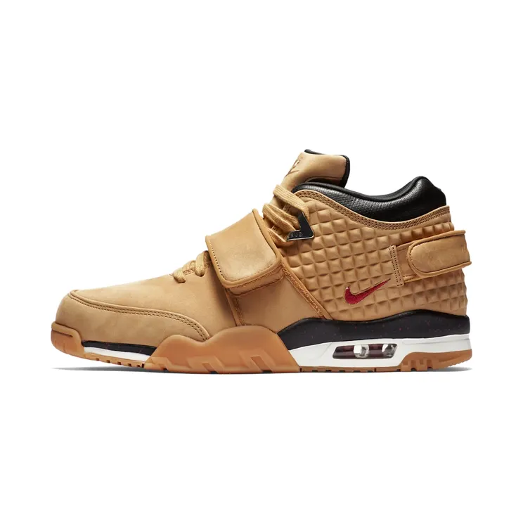 Nike Air TR Cruz ‘Wheat’ Haystack/Gym Red-Black-Sail (812637-700)