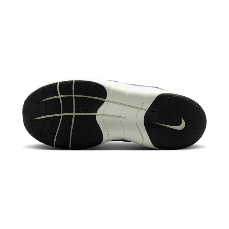 nike-free IQ5811-005