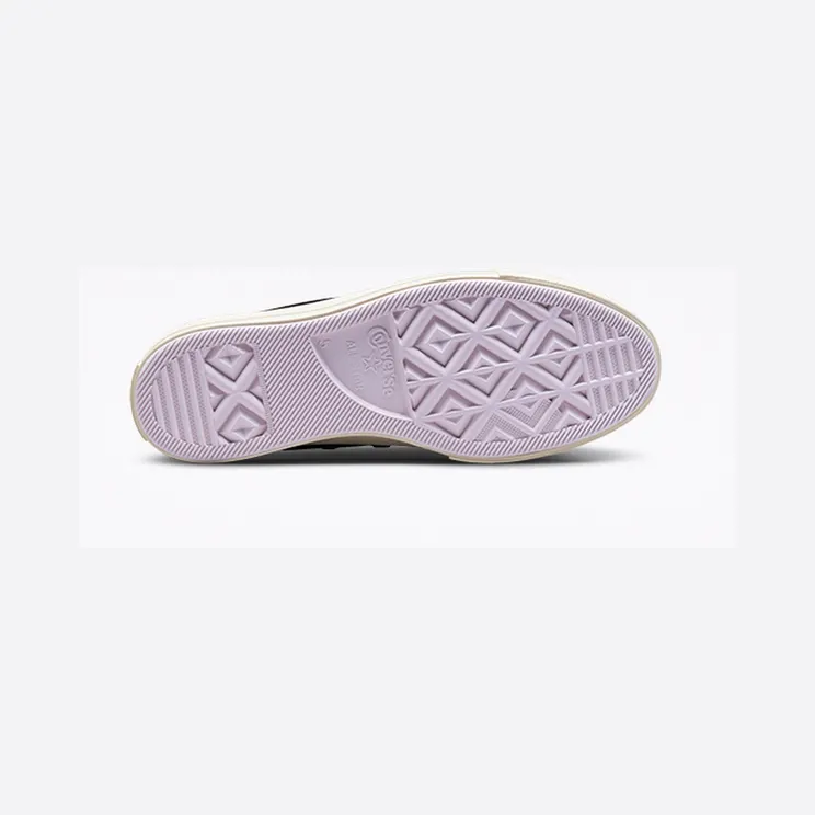 converse-chuck-taylor-all-star A01592C