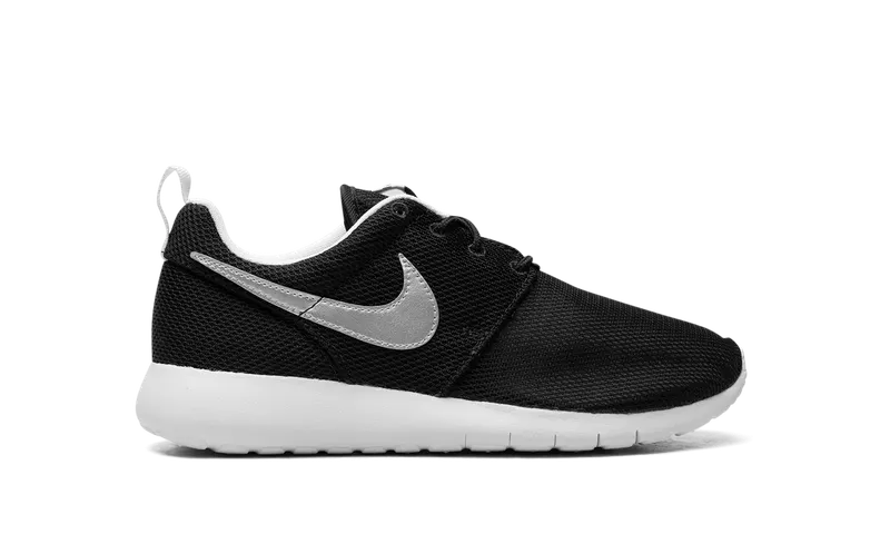 Nike Roshe One (GS) “Black Metallic Silver” (599728-021)