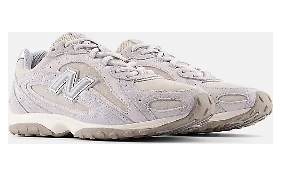 New Balance 204L “Grey Matter Shipyard”: low-profile hype in grijs (4)