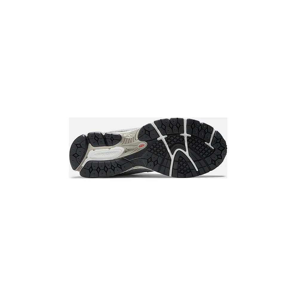 New Balance 2002RD “Grey” (M2002RDM)