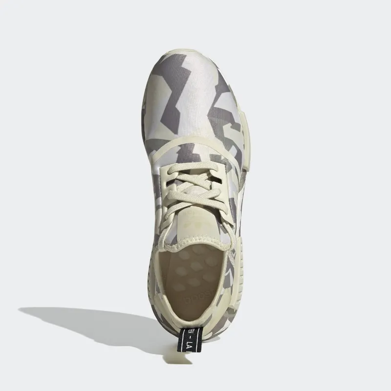 adidas NMD R1 Sand Sand/Core Black/Off White (EF4262)