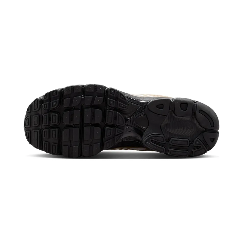 Nike Air Max Moto 2K White Metallic Gold Black (IV2870-100)