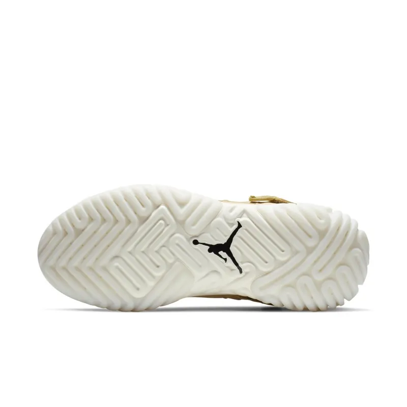 Jordan Proto React Light Cream Light Cream/Black-Club Gold-Sail (BV1654-200)