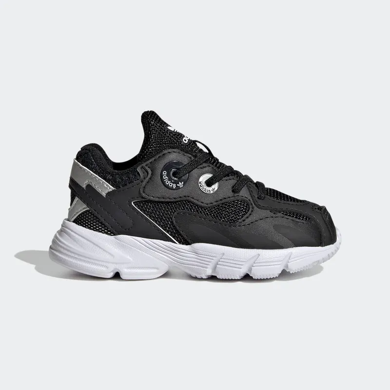 Adidas Astir Core Black / Core Black / Cloud White (GY6664)