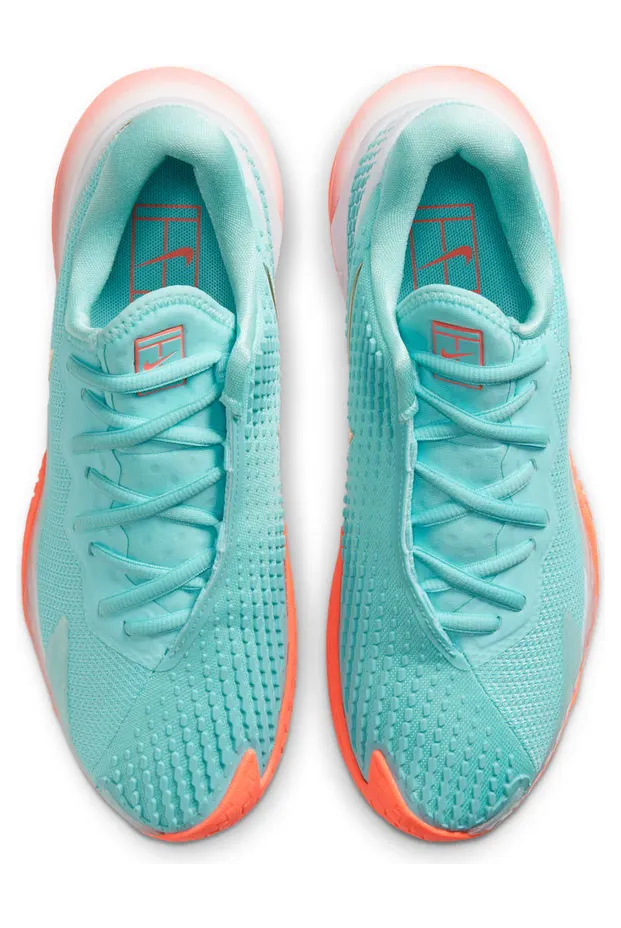 nikecourt CD0431-400