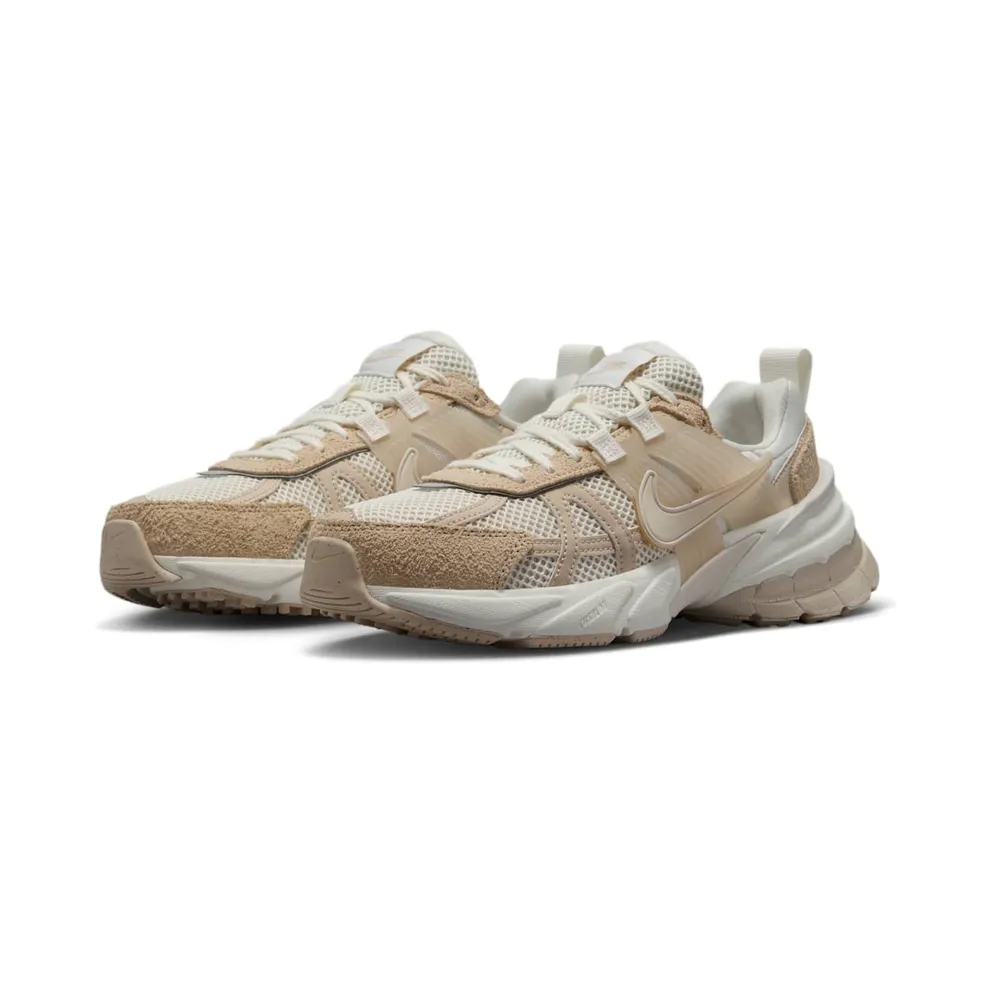 Nike V2K Run “Sail Sand Drift” (HV3917-133)