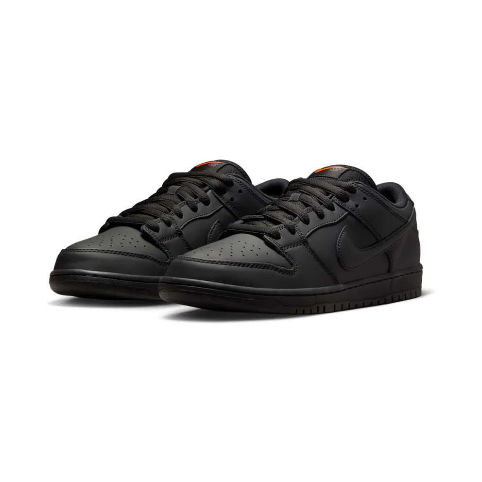 Nike SB Dunk “Triple Black” (FJ1674-001)