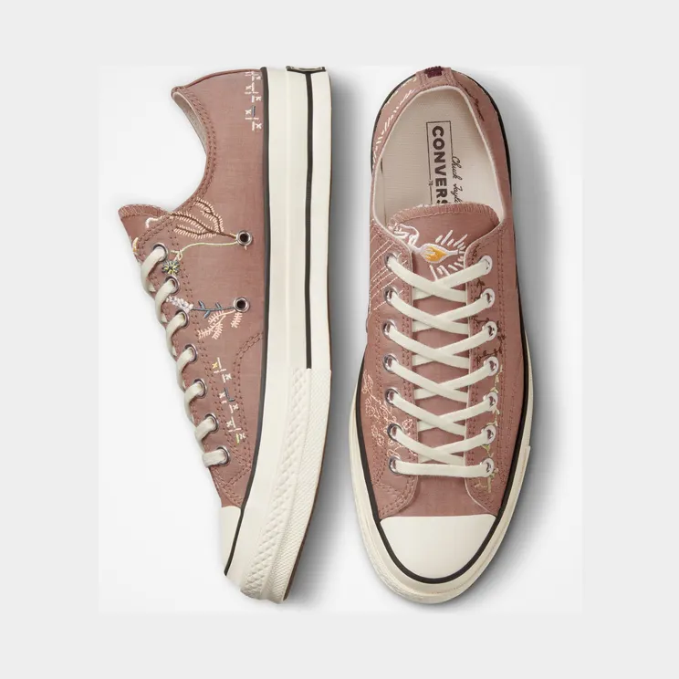 converse-chuck-taylor-all-star A03665C