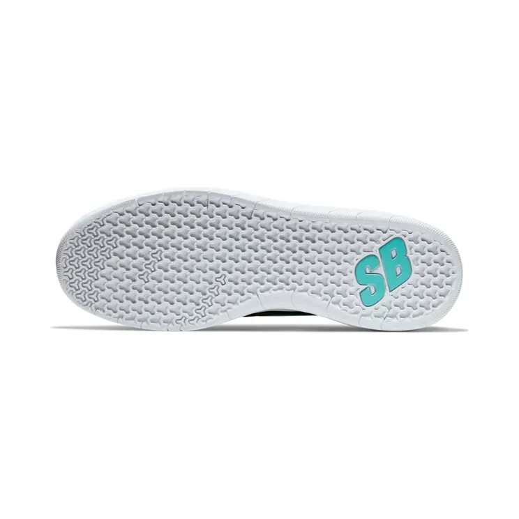 nike-free AA4272-006