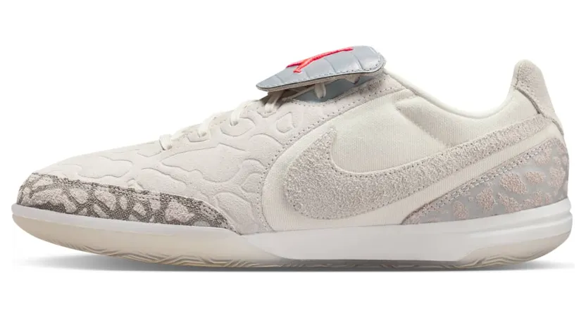 Nike x Jordan Tiempo Streetgato SE “Phantom / Infrared 23 / Sail” (II7579-016)
