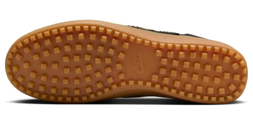 nike-field-general IF1742-001