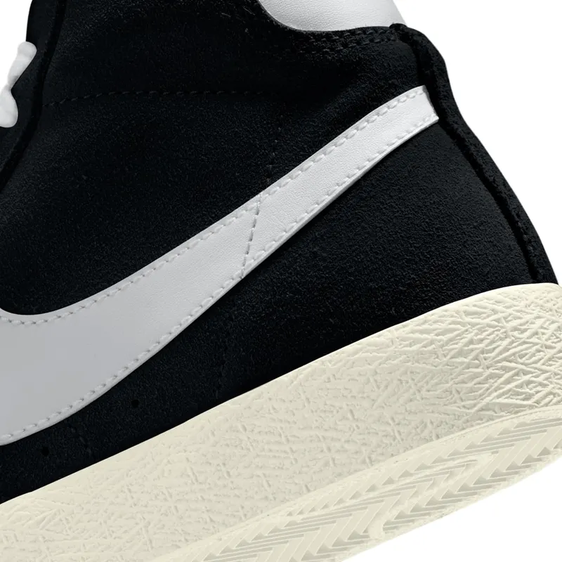 nike-blazer DA4672-001