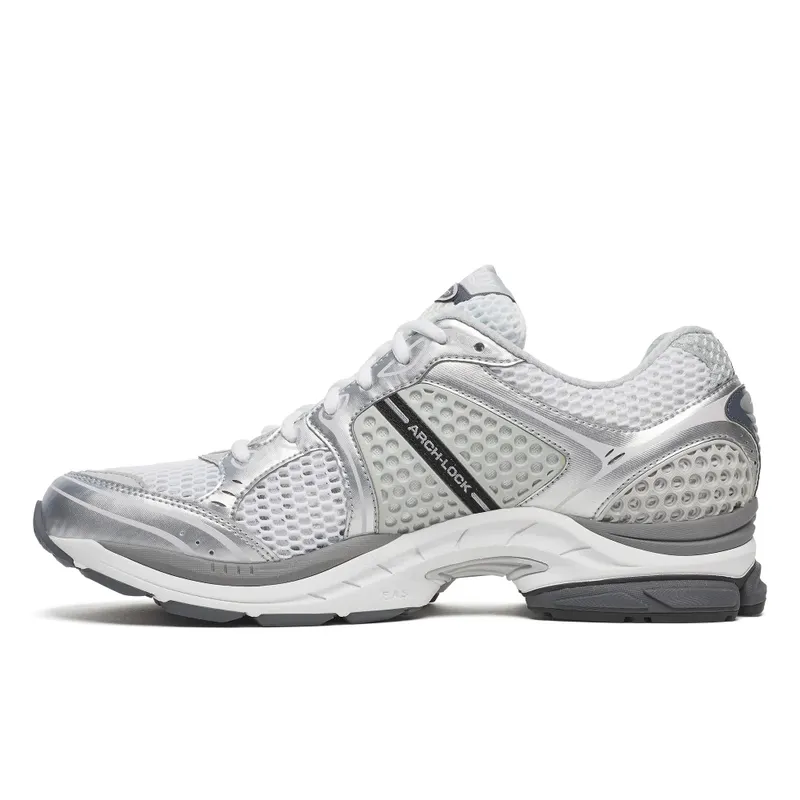 SAUCONY ProGrid Triumph 4 “White / Silver” (S70704-26)