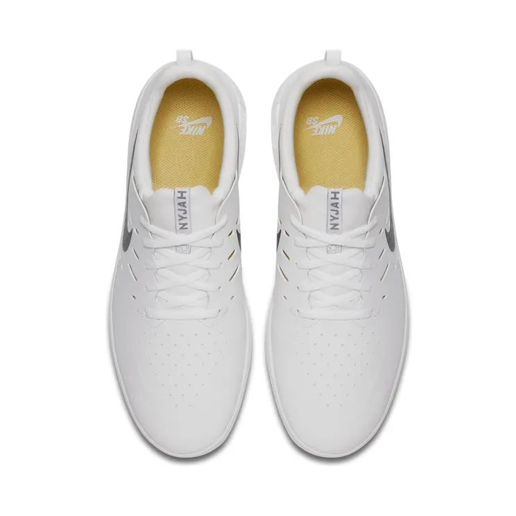 nike-free AA4272-100
