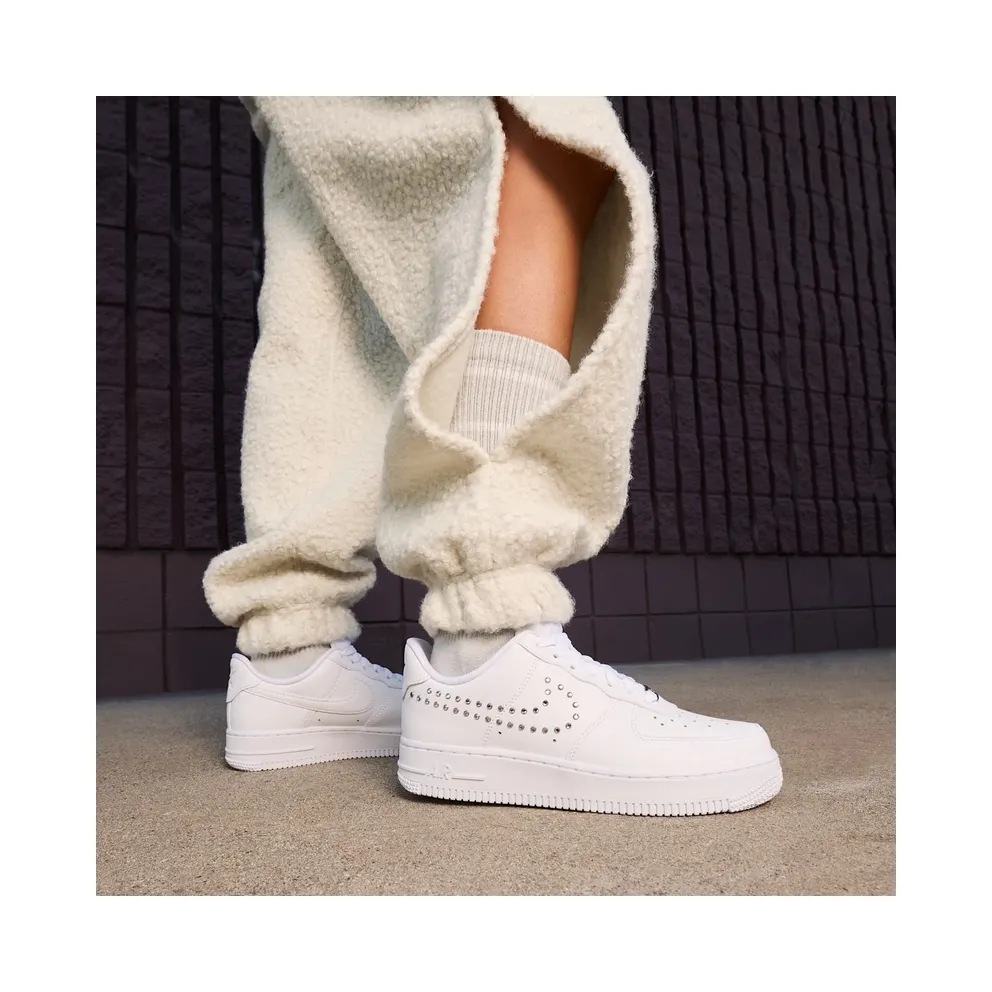 Nike AIR FORCE 1 LO “White / Metallic Silver” (FQ8887-100)
