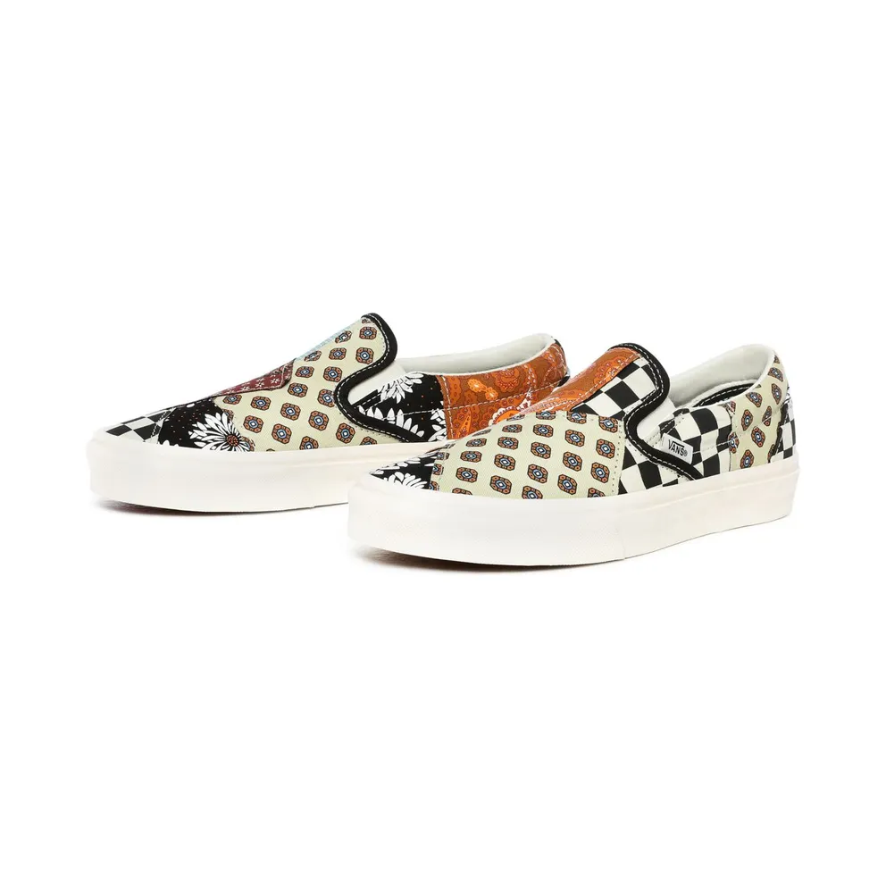 Vans Classic Slip-On ‘Tiger Patchwork’ Black/True White (VN0A4U381IO)