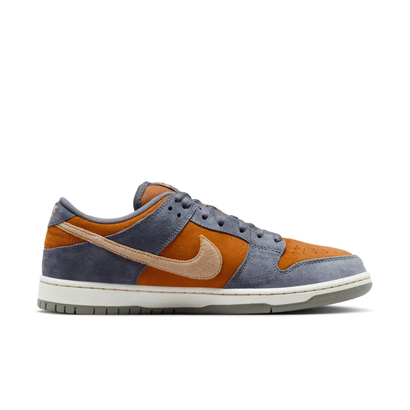 Nike SB Dunk Low Pro “Light Carbon” (HF3063-002)