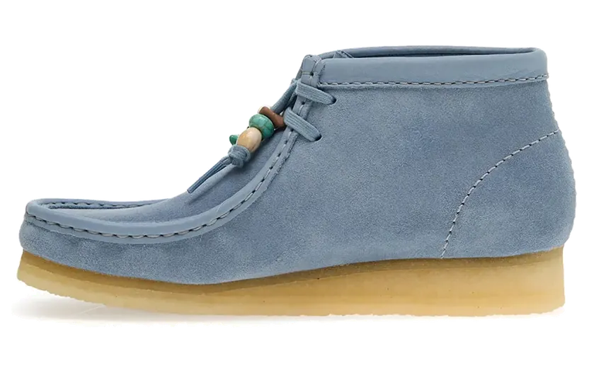 Clarks WALLABEE “Powder Blue Suede” (26180162)