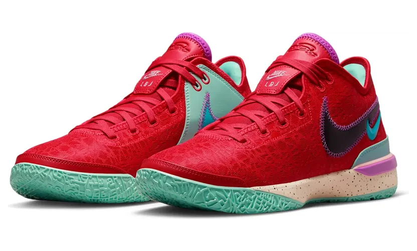 nike-lebron DR8784-600