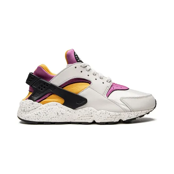 Nike Air Huarache Michigan “White” (DD1068)