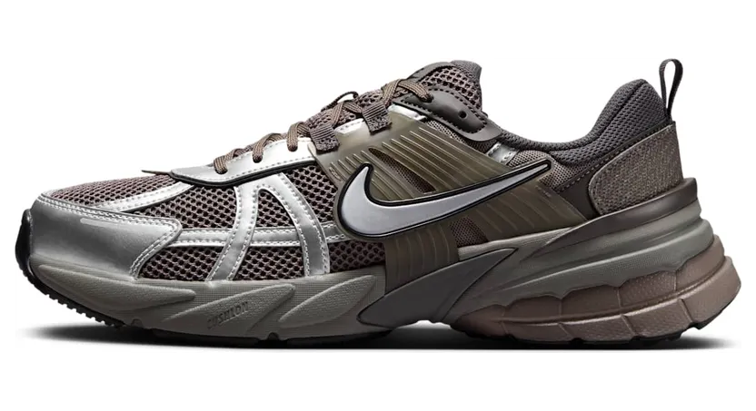 Nike V2K Run HQ1678-200