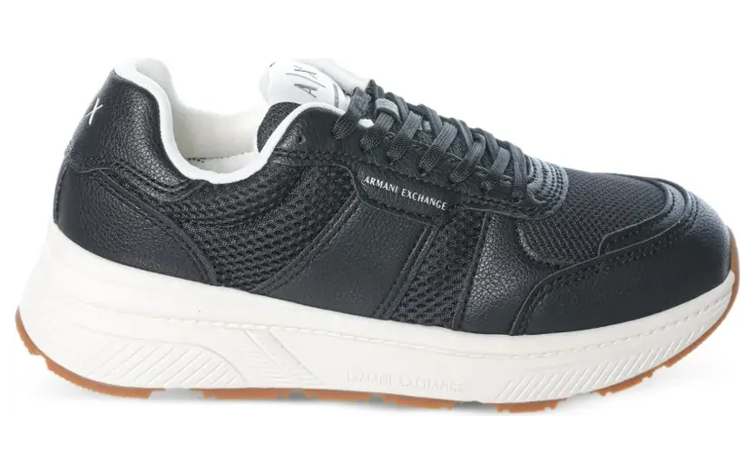 Armani Exchange Sneakers mit Logo-Patch – Schwarz (XM002634AF1735MC005)