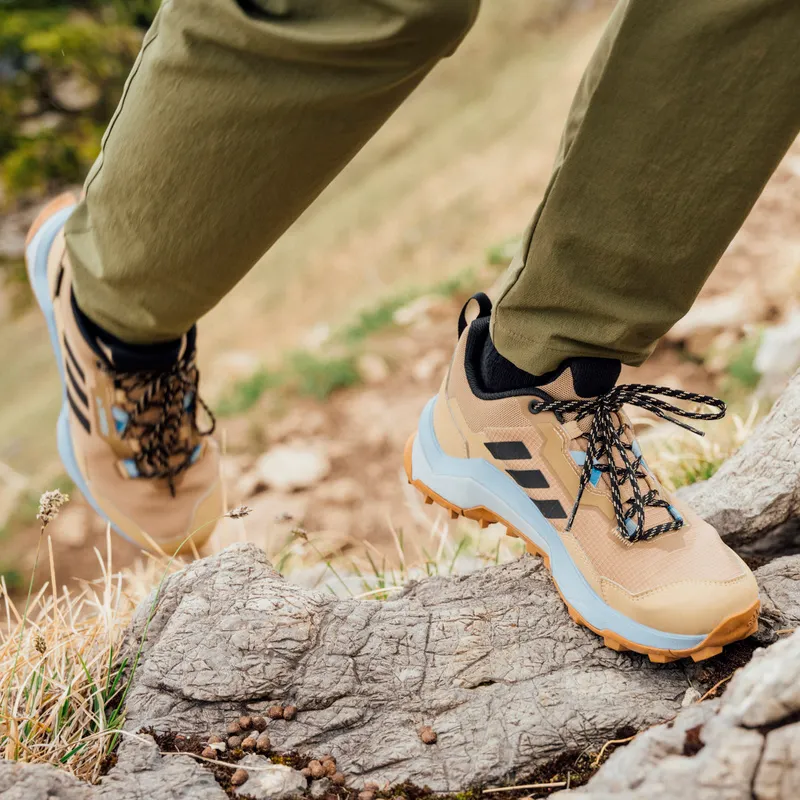 Adidas Terrex AX4 GORE-TEX Hiking Beige Tone / Core Black / Ambient Sky (FZ3246)