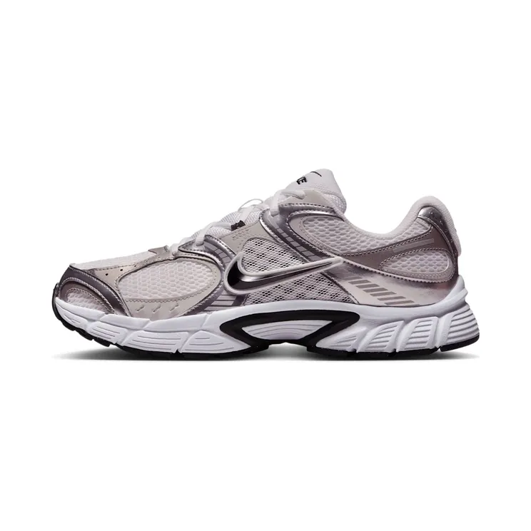 Nike V5 RNR “White / Vast Grey / College Grey / Black” (HJ5228-104)