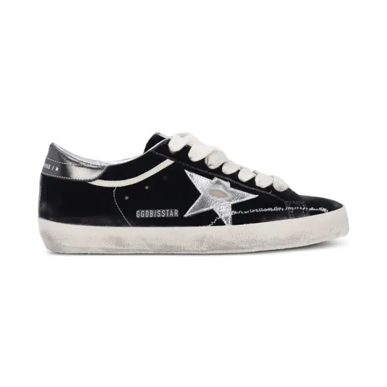Golden Goose Super-Star mit Sternverzierung “Black” (GMF01002F008143)