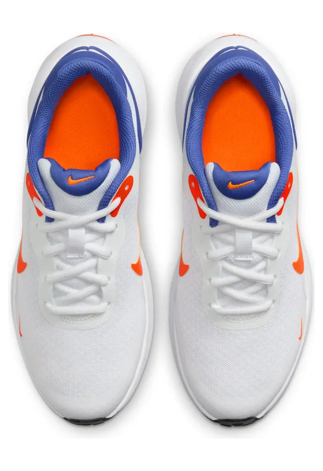 nike-revolution FB7689-102