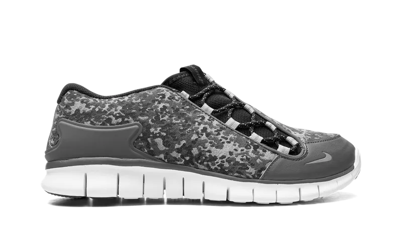 Nike Footscape Free “Black/White” (487785-011)