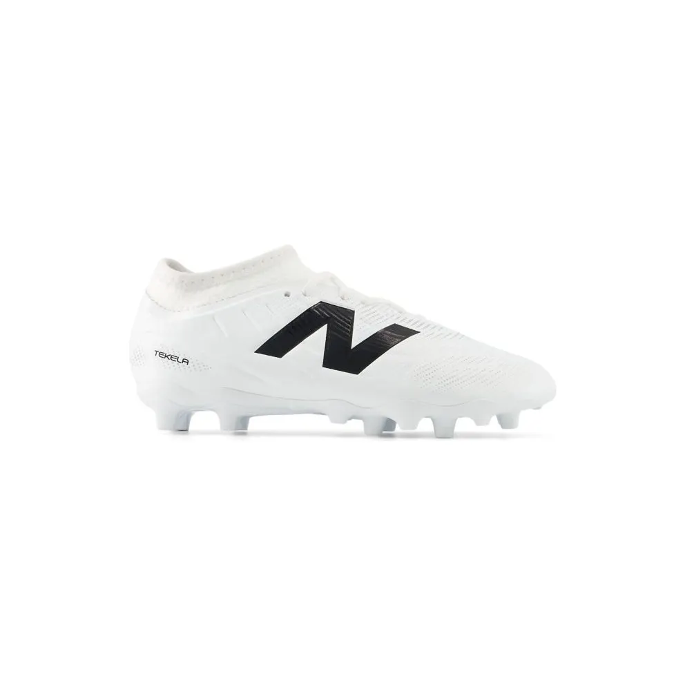 New Balance Tekela Team Low Laced FG V5 Black White Silver (SJT3FWG5)
