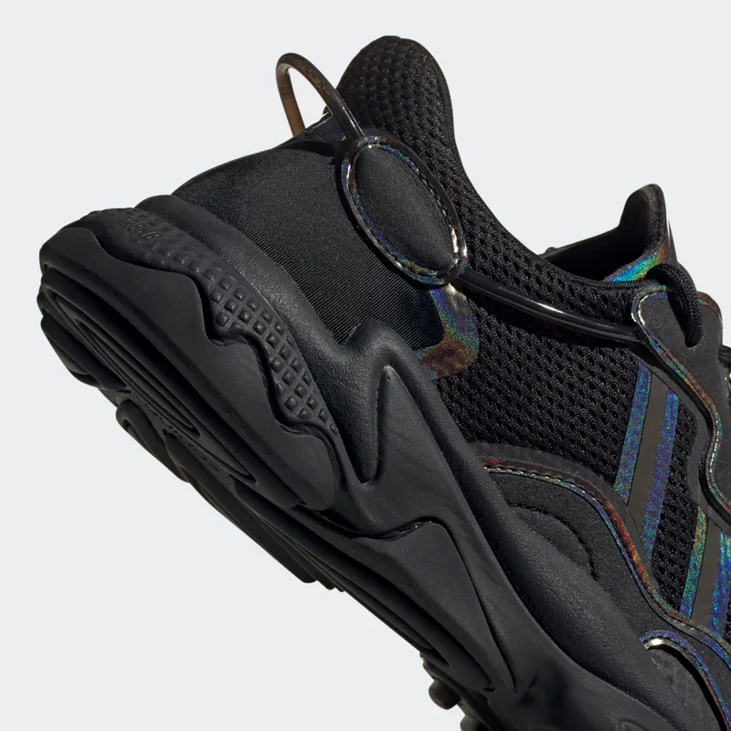 Adidas Ozweego ‘Black Iridescent’ Core Black/Core Black/Cloud White (FV9653)