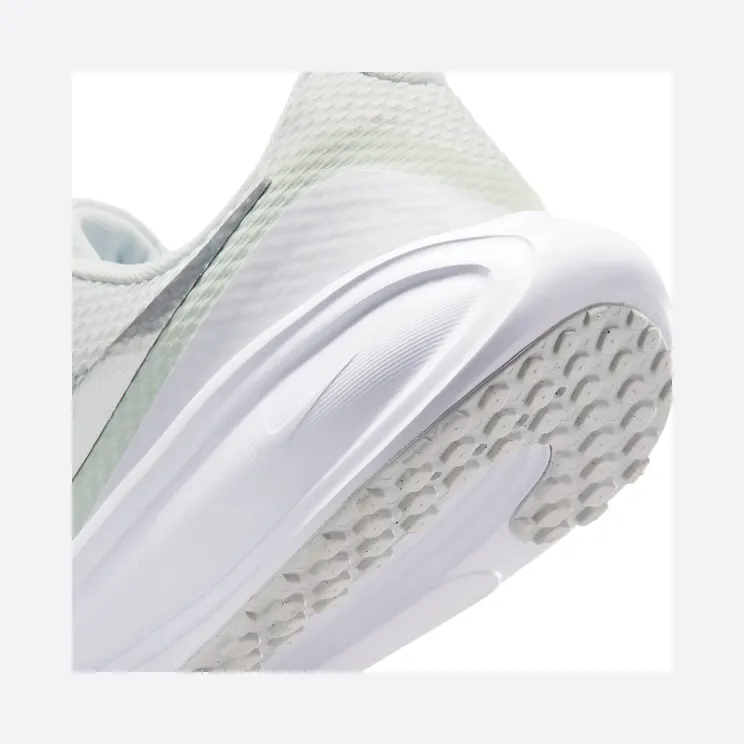 nike-revolution HJ8485-107