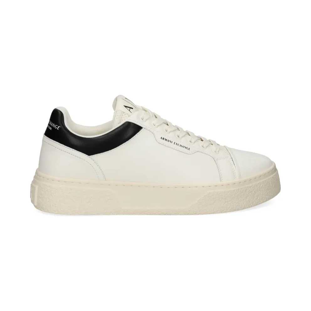 Armani Exchange mit Logo-Print – White (XUX236XV906)