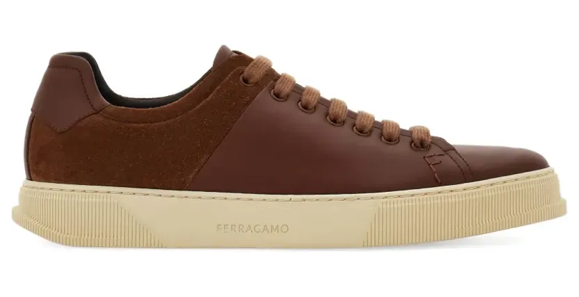 Ferragamo Sneakers mit bestickten Einsätzen – Braun (789095)