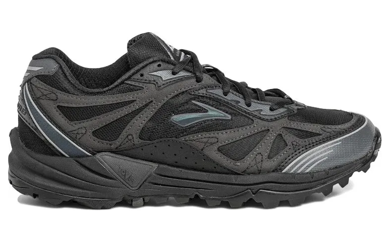 brooks-cascadia-1 110502-1D-084