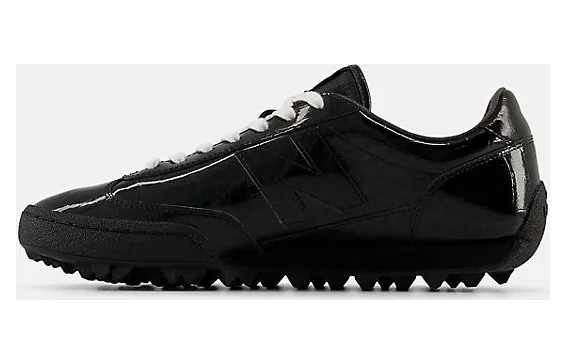New Balance Gator Run “Black”: terreinbeest voor stad én pad (2)
