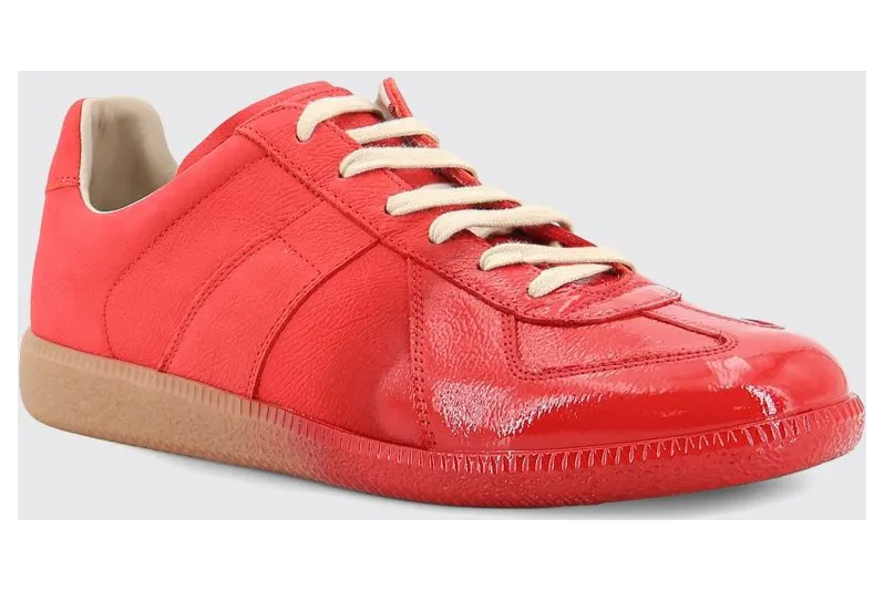 Maison Margiela Replica Low-Top Sneakers in Patent and Smooth Leather Black (S57WS0517P7644T4417)