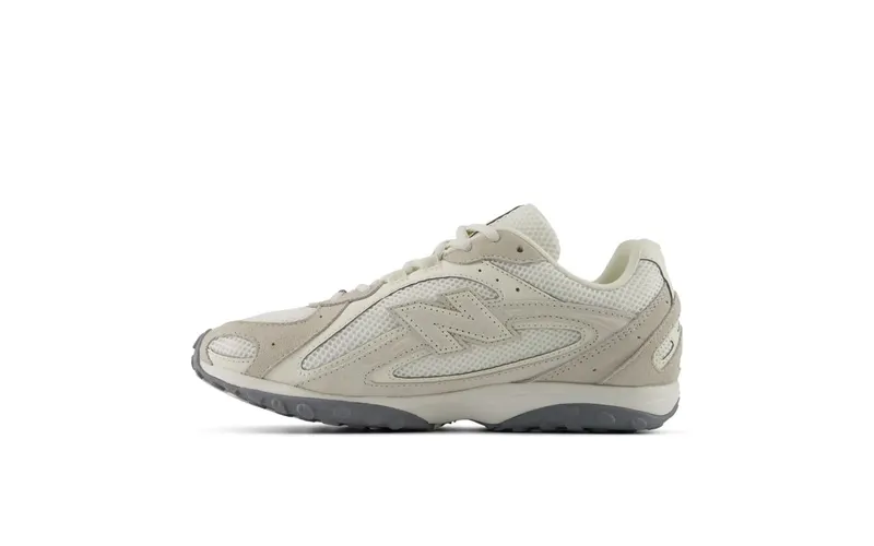 New Balance 204L “Angora Linen” (U204LCCB)