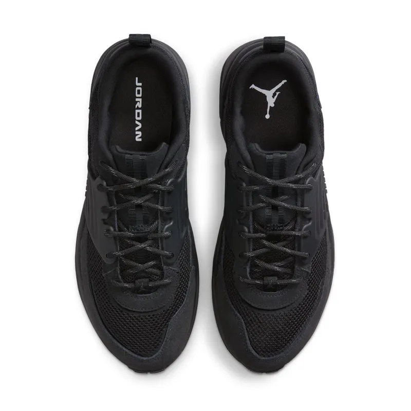 Jordan Trunner O/S “Black Cat” (IB3722-003)